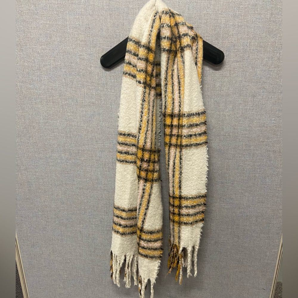 Cozy Multicolored Plaid fringe -trim Scarf